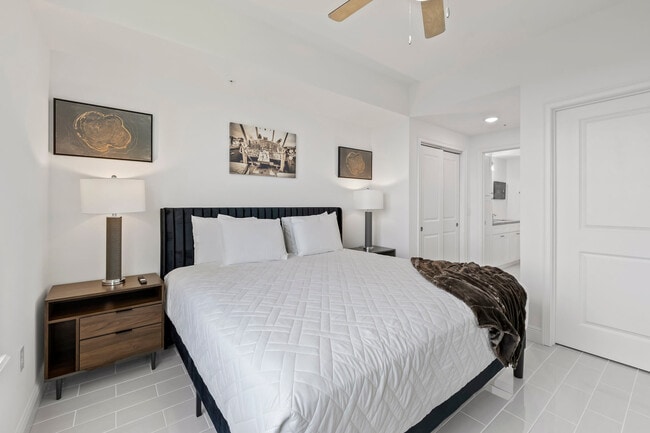 Building Photo - 701 Pilot Ln