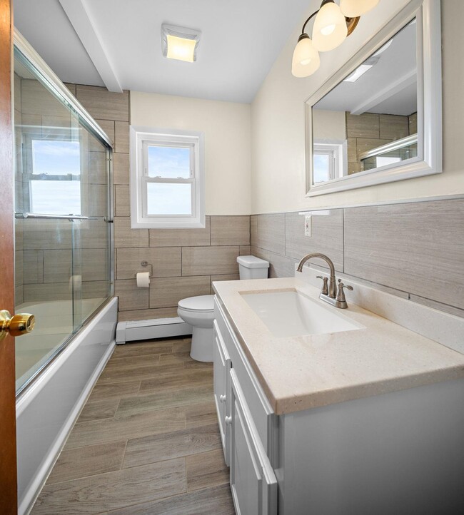 Building Photo - 184 Central Ln