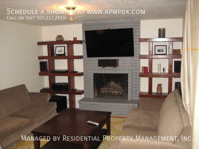 Building Photo - 7730 SW 87th Ave