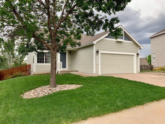 Primary Photo - *STUNNING* 3 BEDROOM IN STETSON HILLS