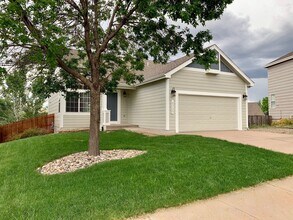 Building Photo - *STUNNING* COMPLETELY REMODELED 3 BEDROOM ...