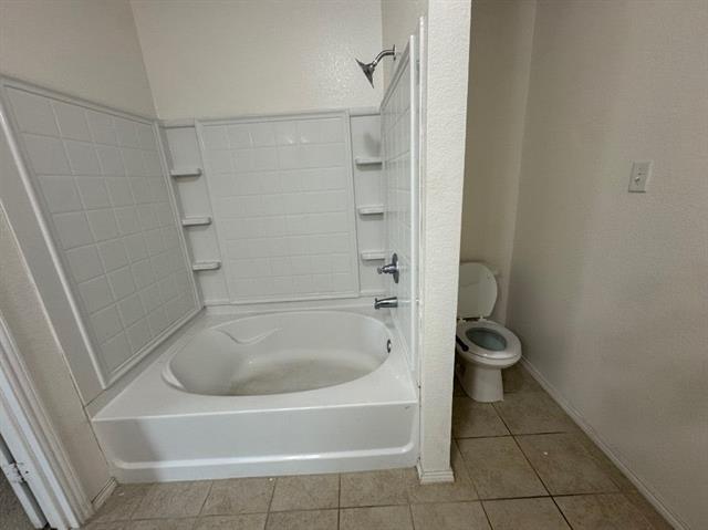 Building Photo - 10317 Manhassett Dr