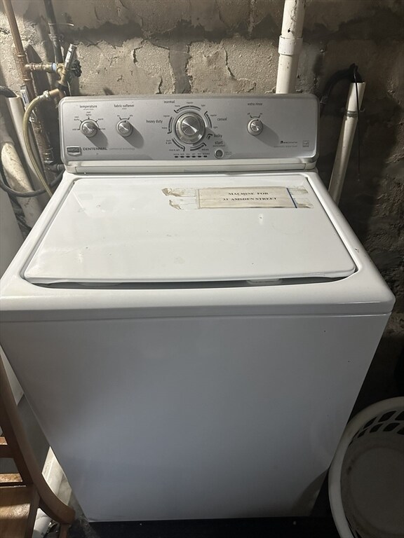 Building Photo - 33 Amsden St