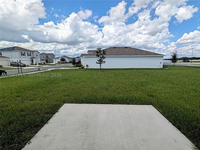 Building Photo - 890 Timberland Dr