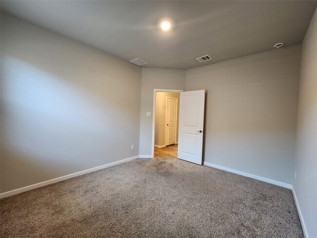 Building Photo - 19014 Whitehaven Bend Ln