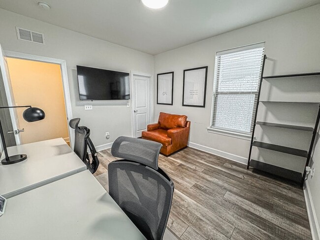 Building Photo - Modern 3 Bed 2.5 Bath End-Unit Townhome With Deck In The Landing At Cannon Branch