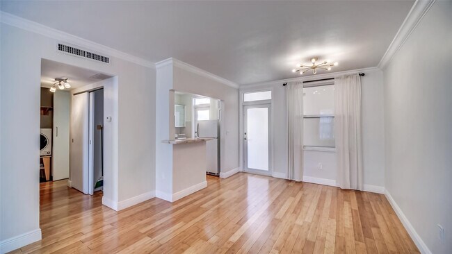 Building Photo - 1150 Euclid Ave