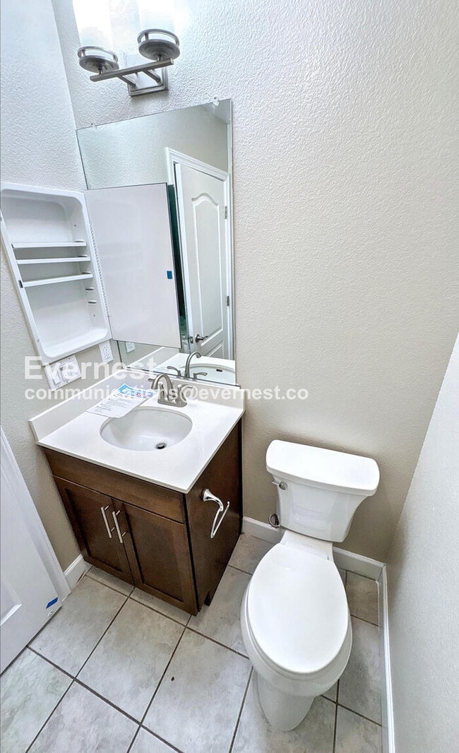 Building Photo - 428 Whistler Pl