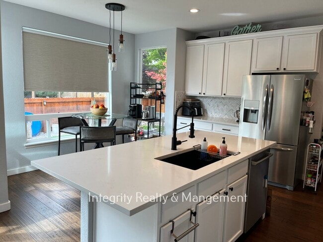 Building Photo - 17754 E Sundew St