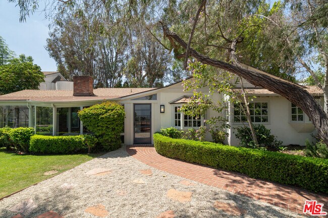 Building Photo - 7321 Woodrow Wilson Dr