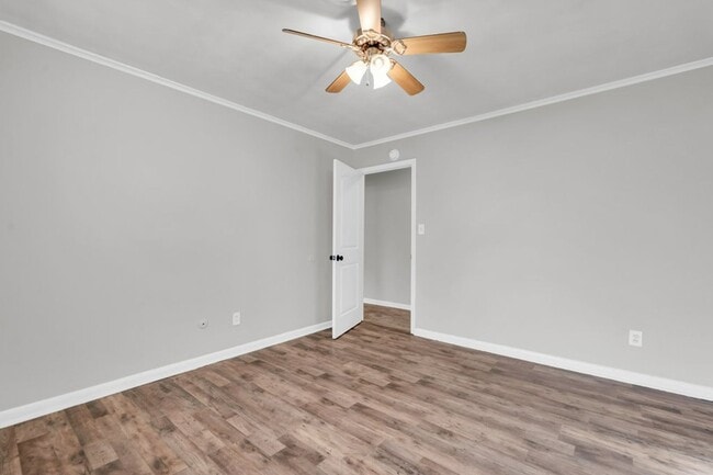 Building Photo - Renovated 4 Bedroom 2 Bath Home with Shop for Rent!