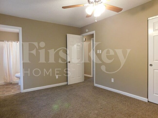 Building Photo - 2489 Millvalley Dr