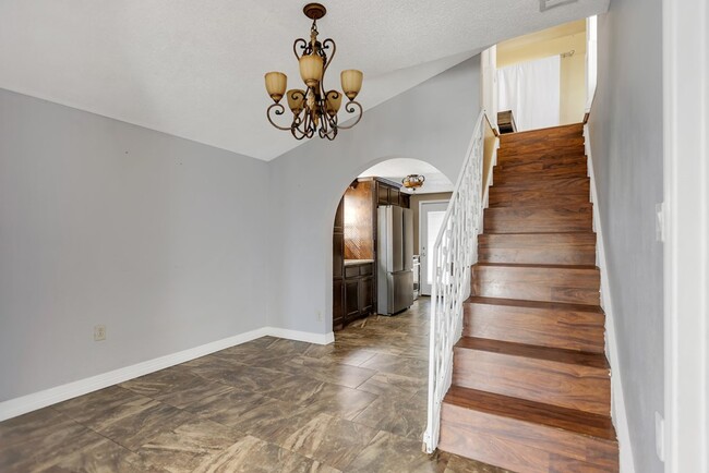 Building Photo - 1322 Wilson St