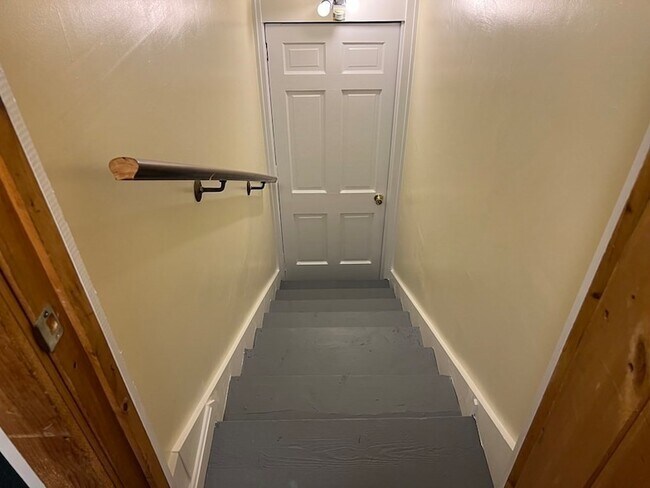 Building Photo - 120 Bond Rd