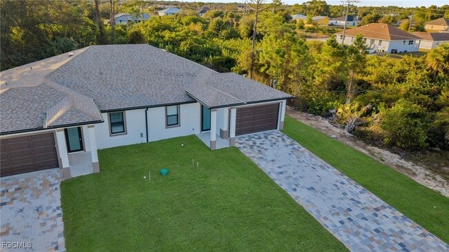 Building Photo - 704 Homer Ave S