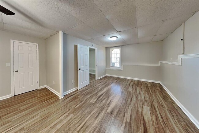 Building Photo - 42 Breckenridge Dr