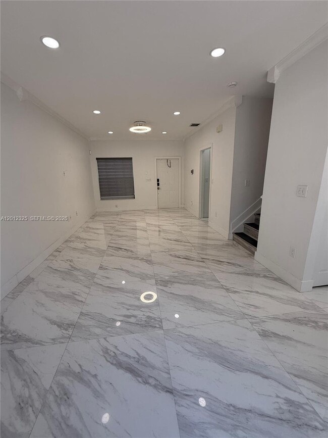 Building Photo - 721 NW 170th Terrace