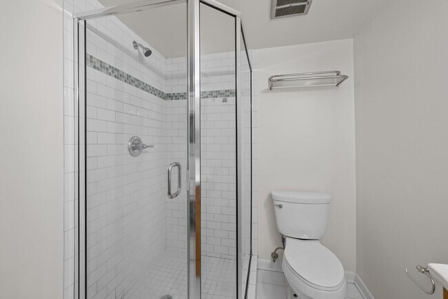 Building Photo - Charming 1 Bedroom Home near Duke University