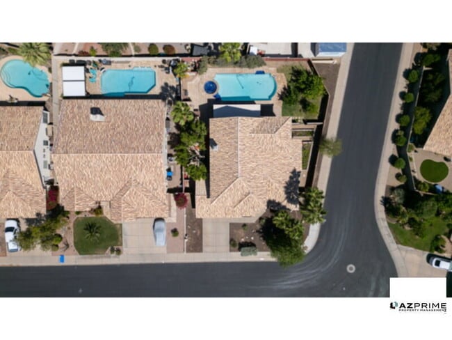 Building Photo - Stunning 5/3 Phoenix home in the prestigio...