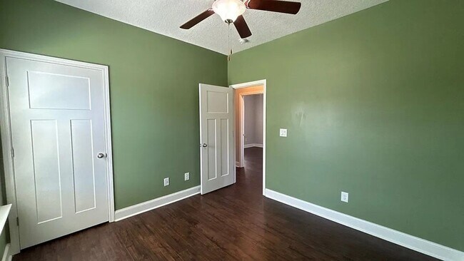 Building Photo - 6 Cheyenne Trl