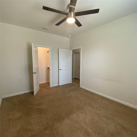 Building Photo - 527 Golden Bell Dr