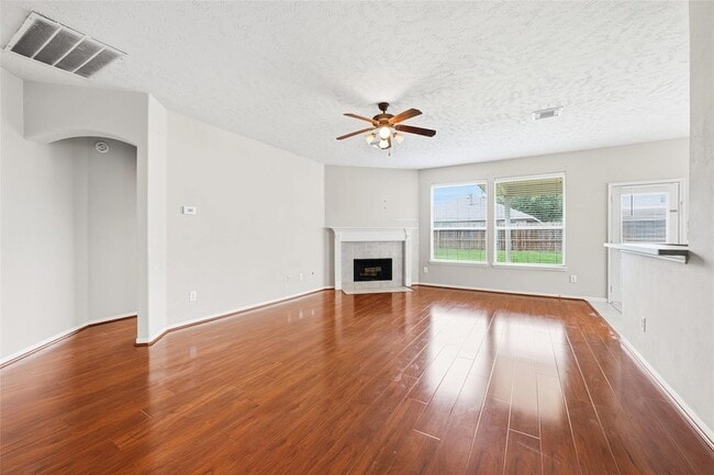 Building Photo - 18010 Timber Crossing Ln