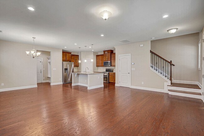 Building Photo - AVAILABLE JULY 1-BUNGALOW STYLE HOME IN MORRISVILLE