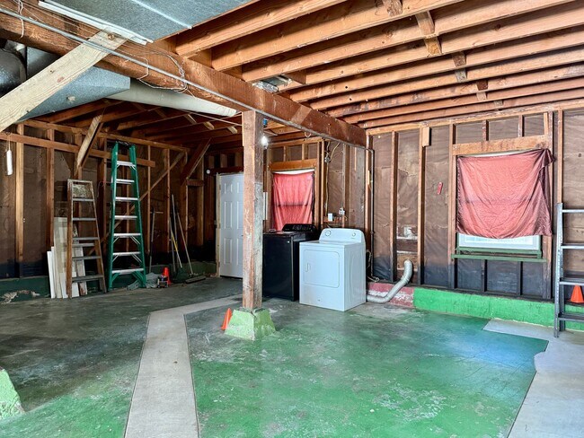 Building Photo - Two bedroom home for rent with large priva...