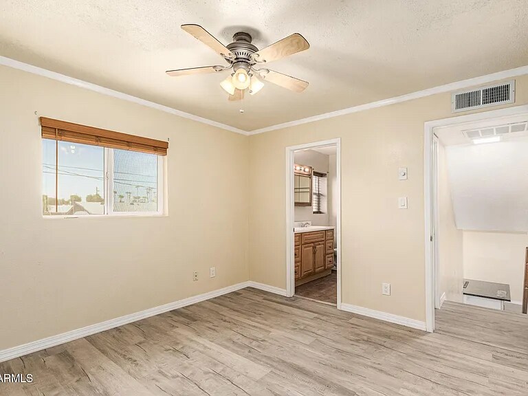 Building Photo - 703 E Taylor St