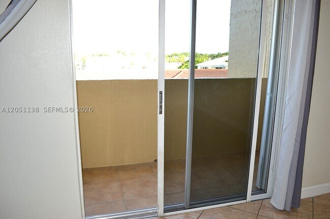 Building Photo - 14971 SW 82nd Ln