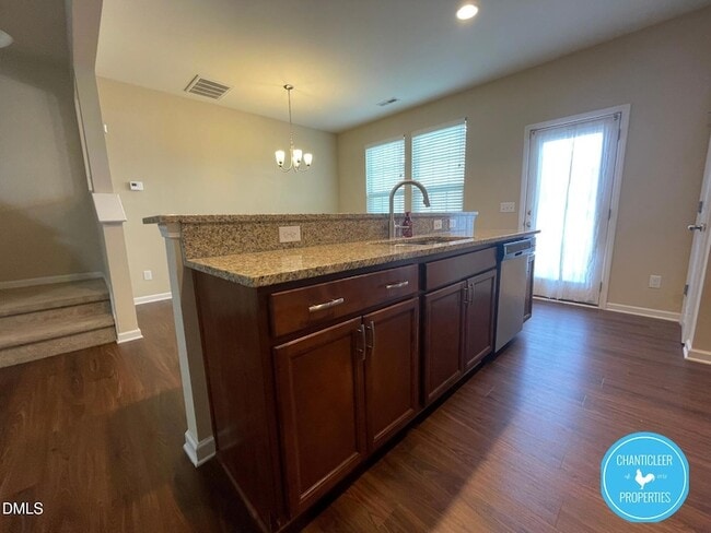 Building Photo - 17 S Grey Abbey Dr