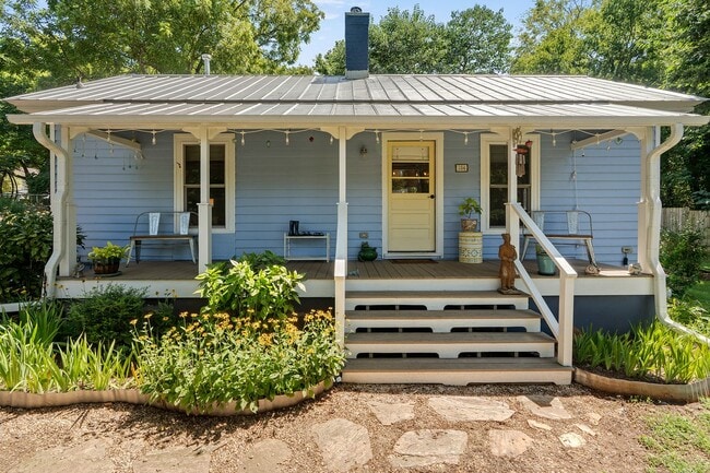 Building Photo - Park Flex Stays-MID-TERM RENTAL ONLY-Fully...