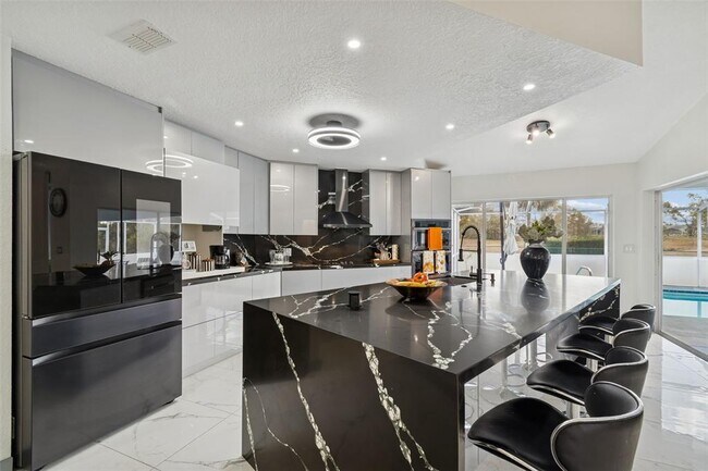 Building Photo - 1062 Greenturf Rd