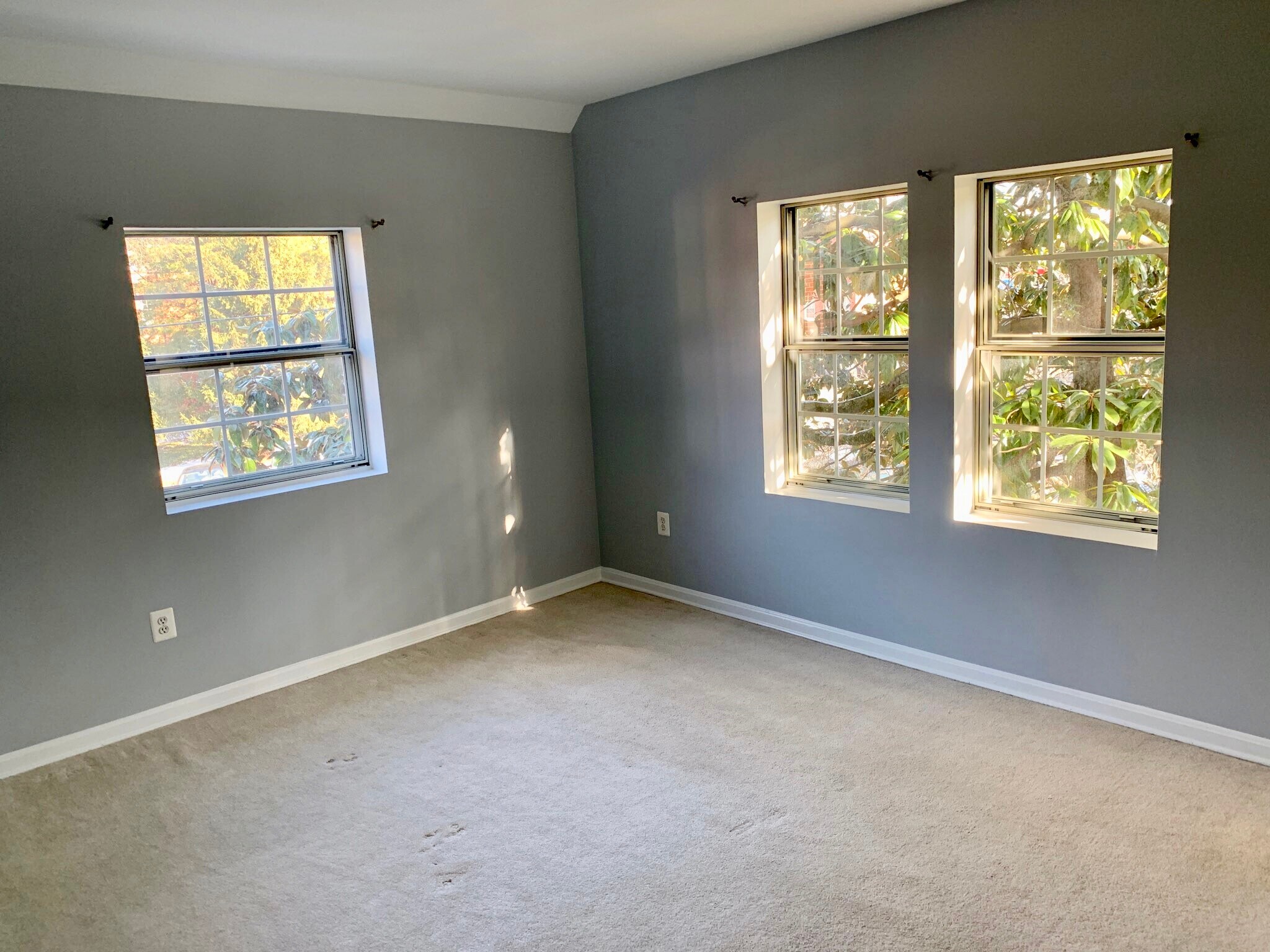 Building Photo - 1736 N Rhodes St