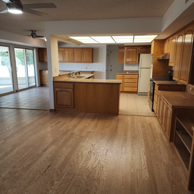 Building Photo - 19221 N Welk Dr