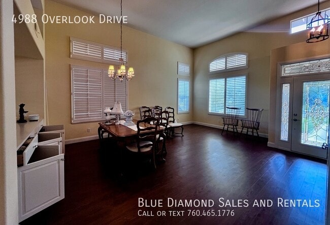 Building Photo - 4988 Overlook Dr