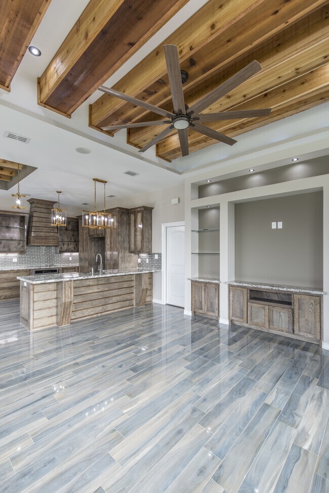 Building Photo - 10903 N 29th Ln