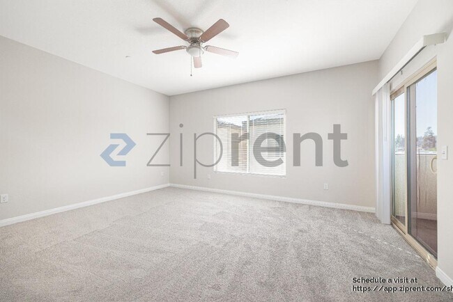 Building Photo - 490 Graves Ave