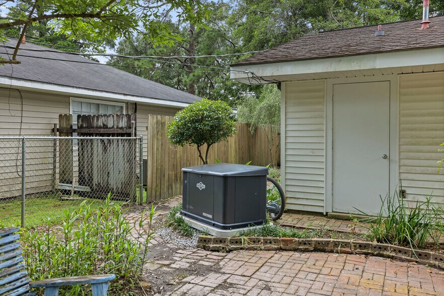 Building Photo - 124 Florence Dr