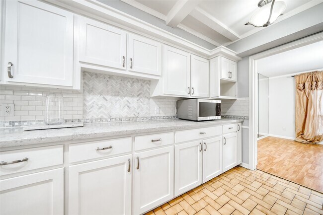 Building Photo - 3114 Cypress Point Dr