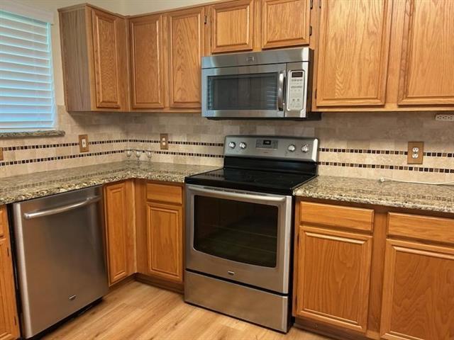 Building Photo - 2106 Millwood Dr