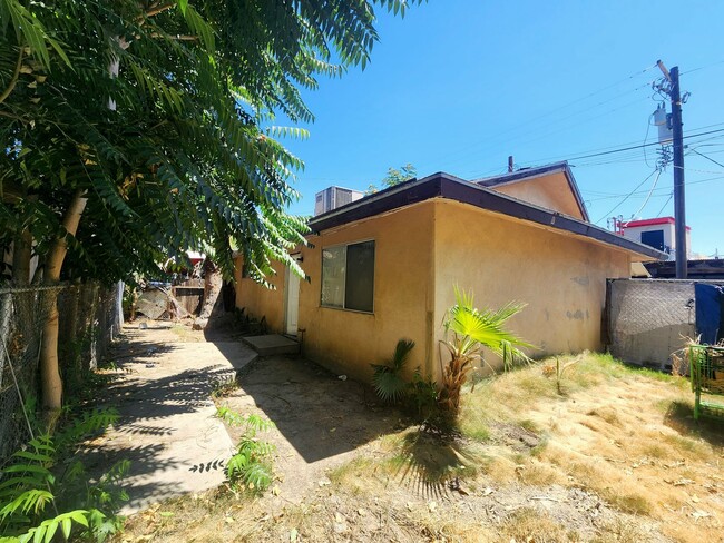 Building Photo - 107-109 Woodrow Ave.