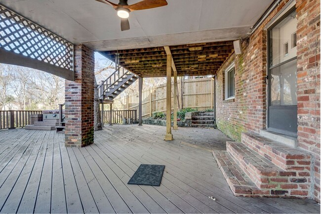 Building Photo - Spacious Green Hills Retreat | 3–4BR, 3BA | Deck, Hot Tub, & Prime Location