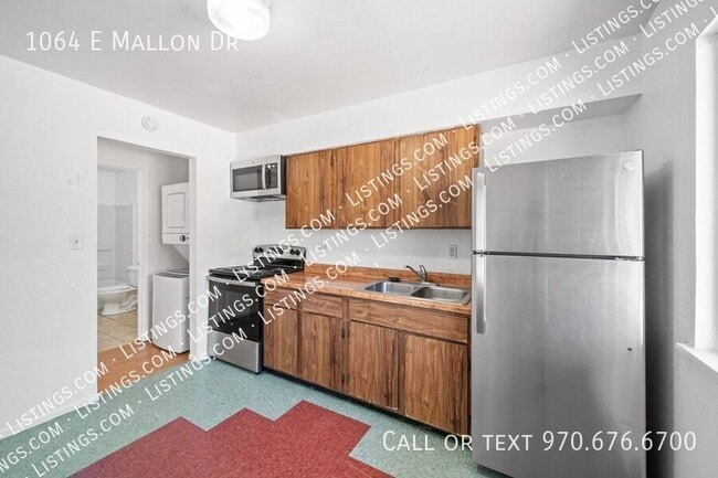 Building Photo - 1064 E Mallon Dr