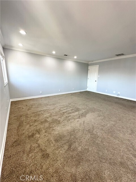 Building Photo - 528 E 238th Pl