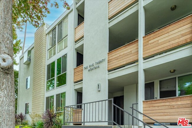 Building Photo - 520 Montana Ave