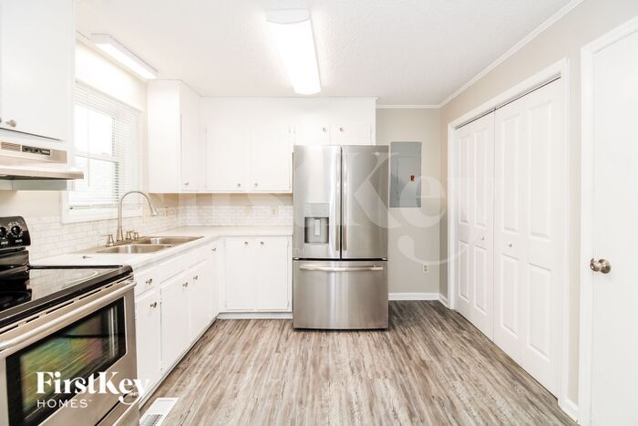 Building Photo - 2105 Arbrook Ln