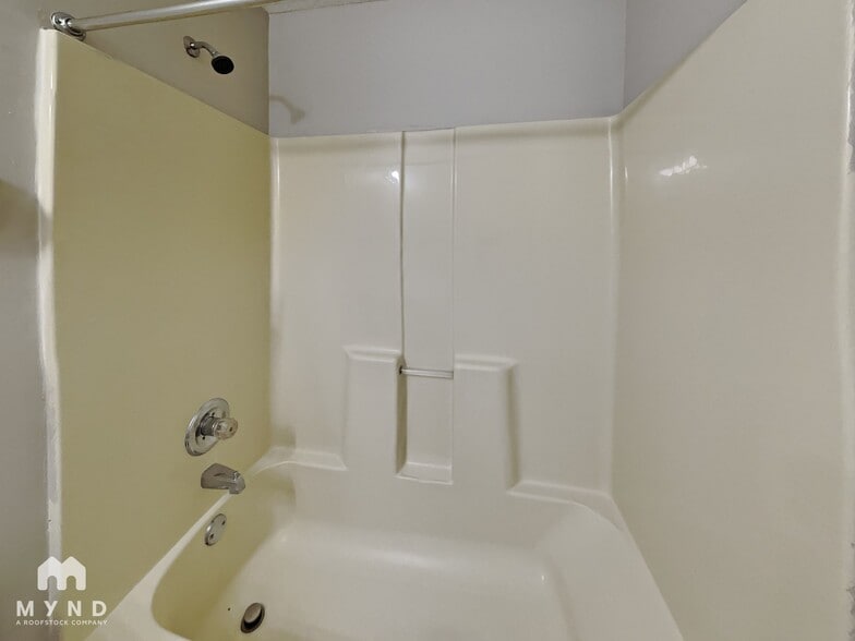 Building Photo - 7833 Shadowland Cove
