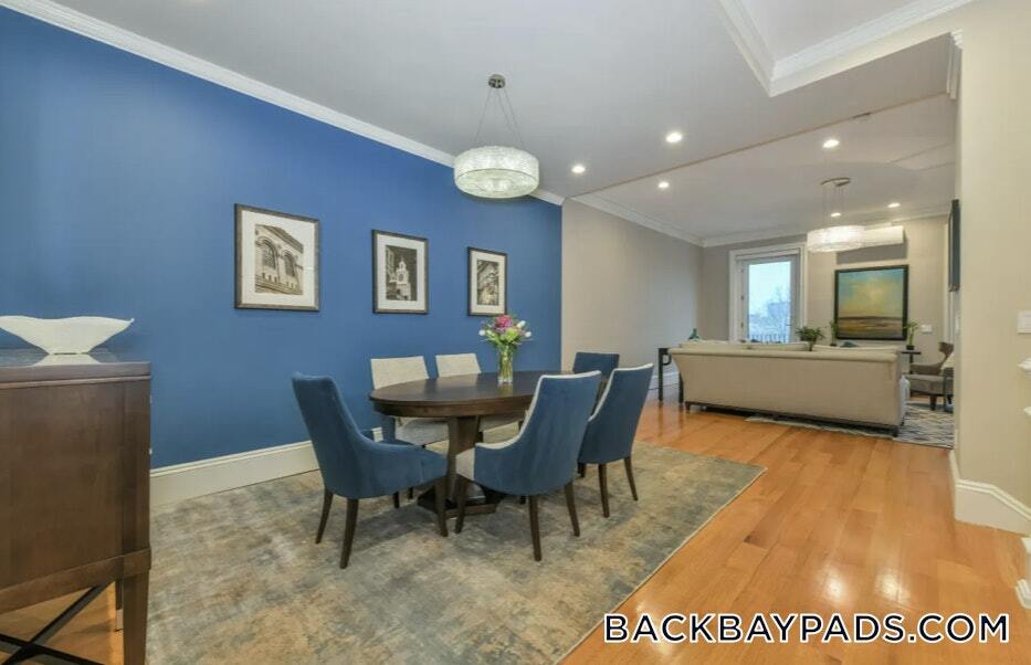 Building Photo - 214 Beacon St