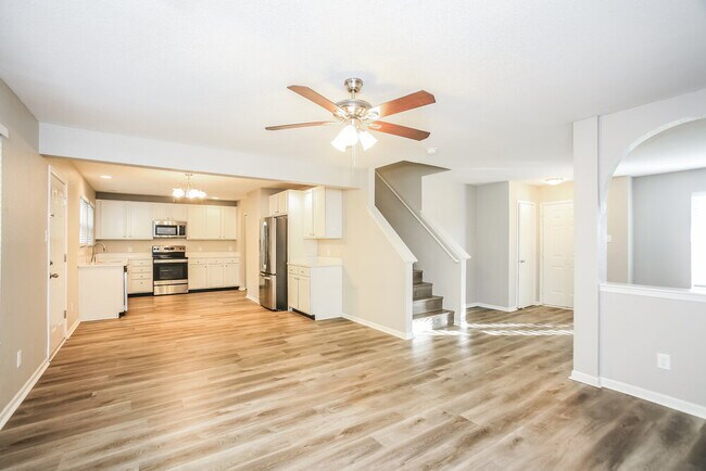 Building Photo - 8038 Retreat Ln